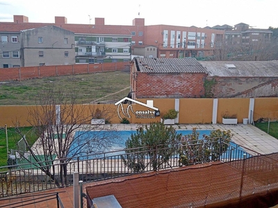 Alquiler de piso en calle Transito de 3 habitaciones con terraza y piscina