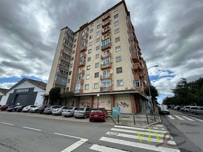 Alquiler de piso en Encarnación de 3 habitaciones con terraza y calefacción