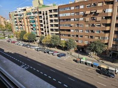 Piso de tres habitaciones Avenida DEL CID, Patraix, València