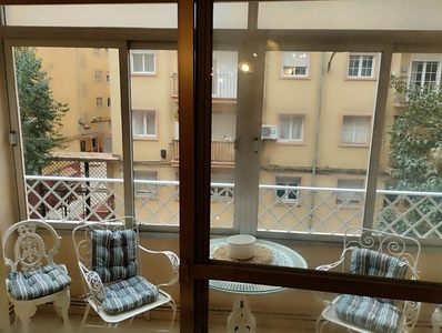 Piso en alquiler en calle Sederos de 3 habitaciones con terraza y balcón