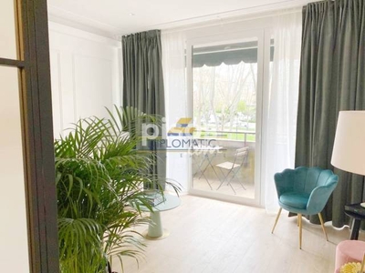 Apartamento en alquiler en Calle del Prado