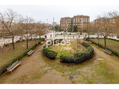 Piso en venta en Avenida de Juan Pablo II, cerca de Calle Curro Cuchares en Pajaritos-Plaza de Toros por 239.000 €