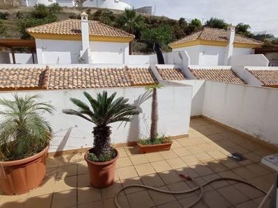 Venta Casa adosada en Carretera de Malaga -Velilla 2 Almuñécar. Buen estado plaza de aparcamiento con balcón 155 m²