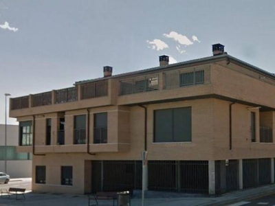 Venta Piso Palencia. Piso de tres habitaciones en MANUEL MARTINEZ DE AZCOITIA 27 puerta. Con terraza