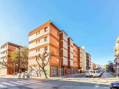 Venta Piso Valls. Piso de tres habitaciones en Tren Del 13. Tercera planta