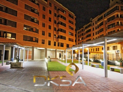 Venta Piso Vila-real. Piso de tres habitaciones en Pere Gil. Primera planta con terraza