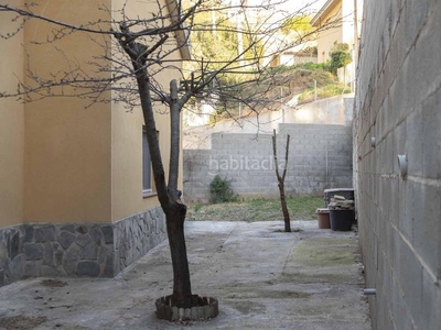 Casa se vende casa aislada con patio/jardín en la urbanización can ros-cabrera d'anoia (bcn) en Cabrera d´Anoia