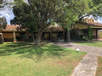 Casa con terreno en Jimena de la Frontera