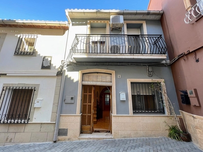Casa en venta en Benidoleig, Alicante