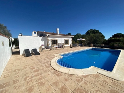 Chalet en venta en Sax, Alicante