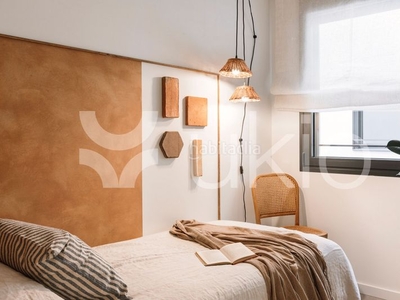 Alquiler apartamento de 2 habitaciones con oficina en eixample esquerra en Barcelona
