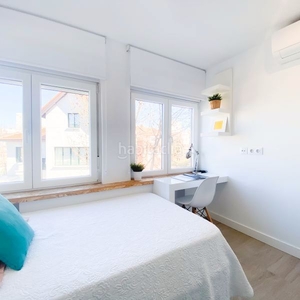 Alquiler apartamento habitación con baño privado en residencia con cocina, gym, biblioteca... en Madrid