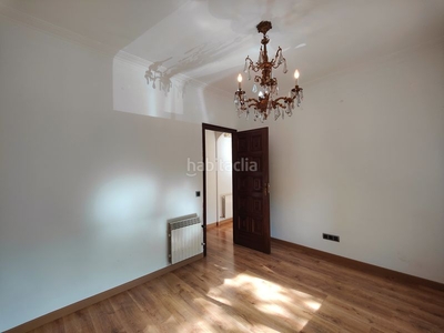 Alquiler piso con 3 habitaciones con aire acondicionado en Barcelona