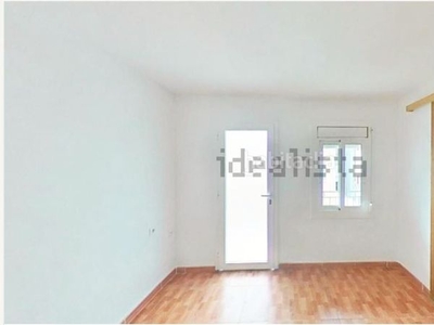 Alquiler piso con 3 habitaciones en Ciutat Cooperativa-Molí Nou Sant Boi de Llobregat