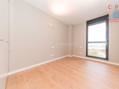Alquiler piso magnífico piso sin amueblar de 155 m2, 3 habitaciones y terraza, próximo a la renfe de fuencarral en Madrid
