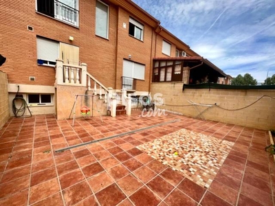 Casa adosada en venta en Alovera