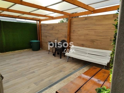 Casa adosada en venta en Calle Dionisio Alastrue