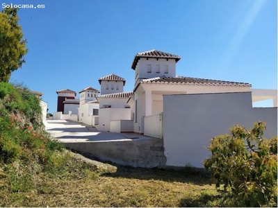 Casa de Pueblo en Venta en Canillas de Albaida, Málaga