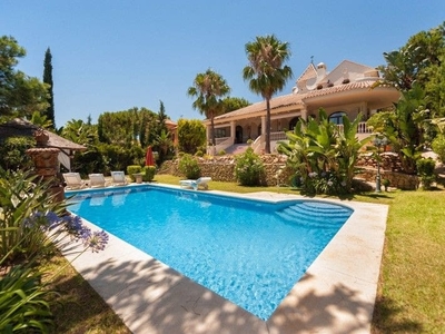 Chalet en venta en Las Chapas, Marbella, Málaga