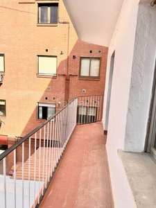 Piso con 2 habitaciones amueblado con calefacción en Madrid