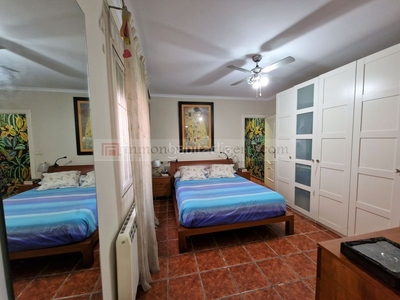 Piso en calle doña costanza piso con 4 habitaciones amueblado con parking en Cartagena