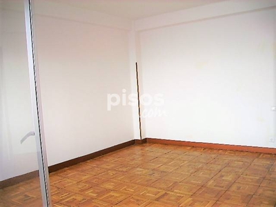 Piso en venta en Calle de José María Pereda, cerca de Calle de Ruiz Tagle