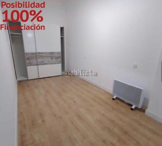 Planta baja con 3 habitaciones con calefacción y aire acondicionado en Madrid