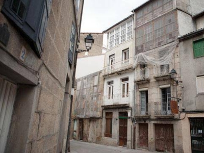 Venta Piso Ourense. Piso de dos habitaciones en Calle Libertad. Segunda planta