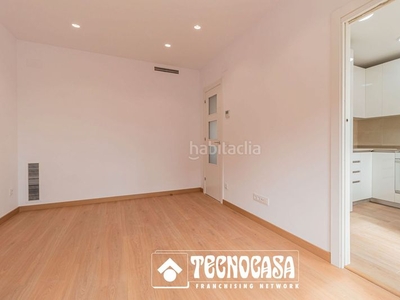 Alquiler ático con 3 habitaciones con ascensor, calefacción y aire acondicionado en Sant Cugat del Vallès
