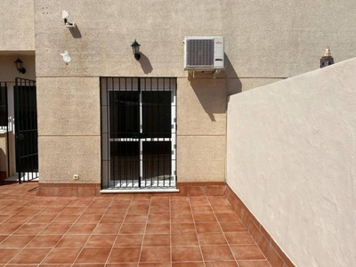 Alquiler Casa unifamiliar en Calle angelita gomez 0 Jerez de la Frontera. Buen estado con terraza 150 m²