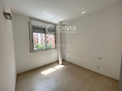 Alquiler piso , con 75 m2, 2 habitaciones y 1 baños, ascensor, aire acondicionado y calefacción central. en Barcelona