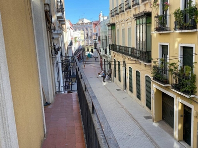 Alquiler Piso en Calle Melendez Valdes. Badajoz. Primera planta con balcón