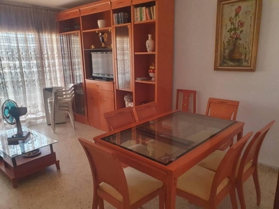 Alquiler Piso Fuengirola. Piso de tres habitaciones Buen estado sexta planta