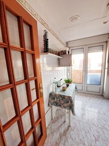Ático con 2 habitaciones con ascensor, calefacción y aire acondicionado en Murcia