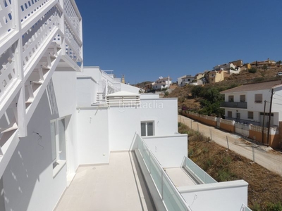 Ático en calle sustancia 8 ático con 2 habitaciones con ascensor, parking y vistas a la montaña en Málaga