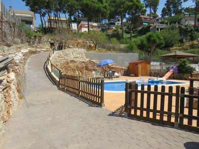 Casa preciosa casa con piscina en Vallirana