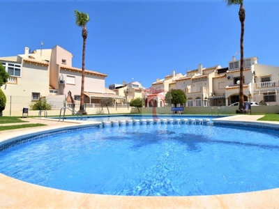 Chalet en venta en Playa Flamenca, Orihuela, Alicante