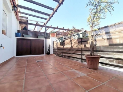 Dúplex precioso duplex con terraza, incluye plaza de garaje ¡no se lo pierda! en Málaga
