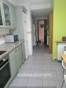 Piso bonito piso con 3 hat. centro , pocos vecinos en Taradell