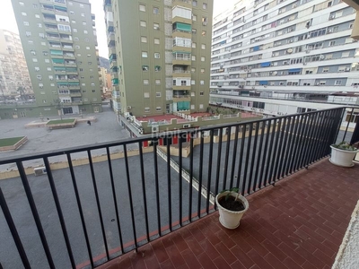 Piso centro 3 habitaciones garaje y terraza en Manantiales-Estación de Autobuses Torremolinos