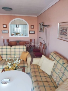 Piso con 3 habitaciones amueblado con ascensor, piscina, calefacción, aire acondicionado y vistas al mar en Fuengirola