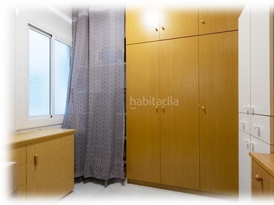 Piso con 4 habitaciones amueblado con ascensor y calefacción en Esplugues de Llobregat