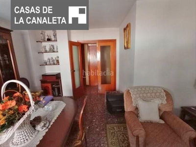 Piso vivienda con ascensor para entrar a vivir, con terraza! en Mislata