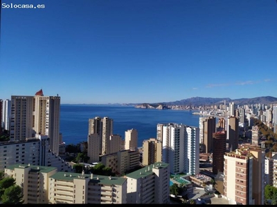 Reformado apartamento con terraza acristalada 12 m2 y vistas espectaculares al mar y Benidorm.