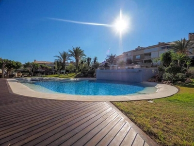 Venta Casa adosada en del Faro Alicante - Alacant. Buen estado con terraza 400 m²