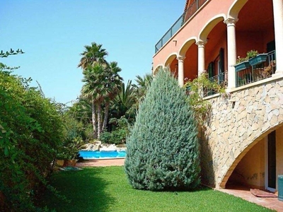 Venta Casa unifamiliar Alicante - Alacant. Con balcón 675 m²