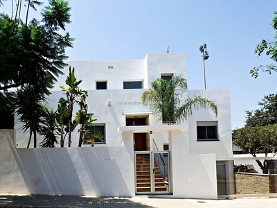 Venta Casa unifamiliar en Joan Lluis Vives I March Pego. 440 m²