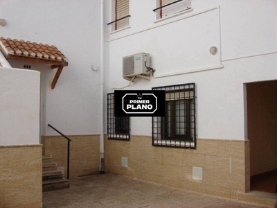 Venta Piso Albacete. Piso de tres habitaciones Planta baja con balcón