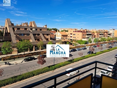 Venta Piso Albacete. Piso de tres habitaciones Tercera planta con terraza