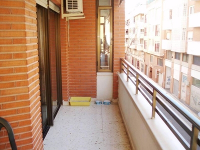 Venta Piso Alicante - Alacant. Piso de cuatro habitaciones Buen estado tercera planta con terraza
